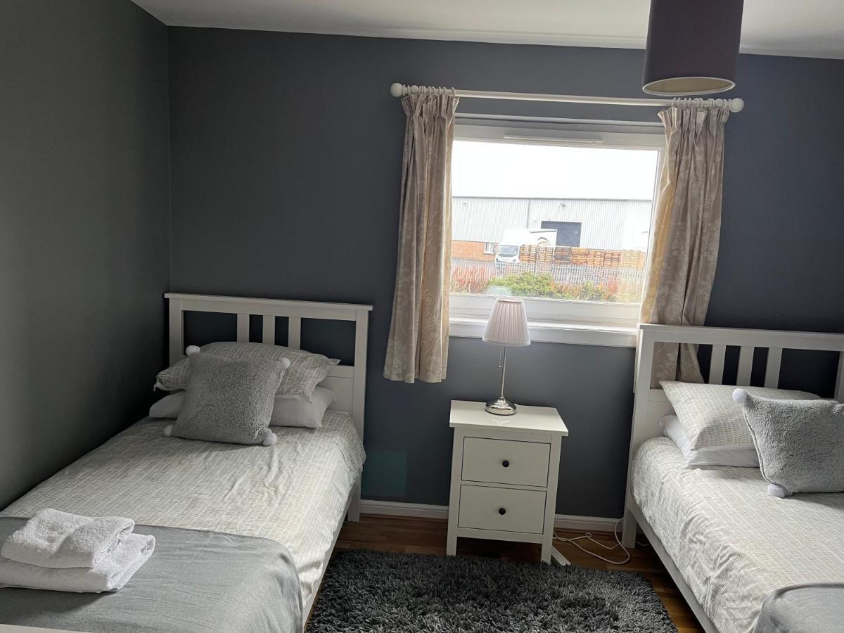 Flat Three, 212 Eaglesham Road, East Kilbride, Glasgow Extérieur photo