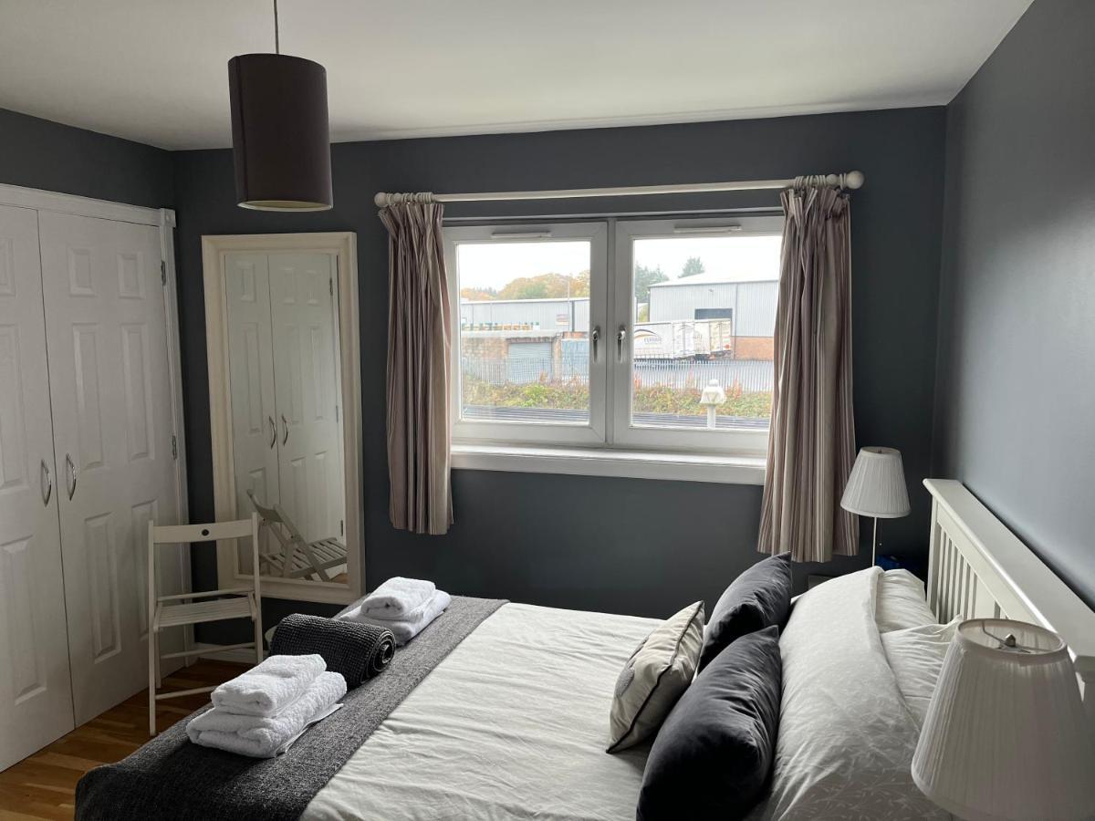 Flat Three, 212 Eaglesham Road, East Kilbride, Glasgow Extérieur photo